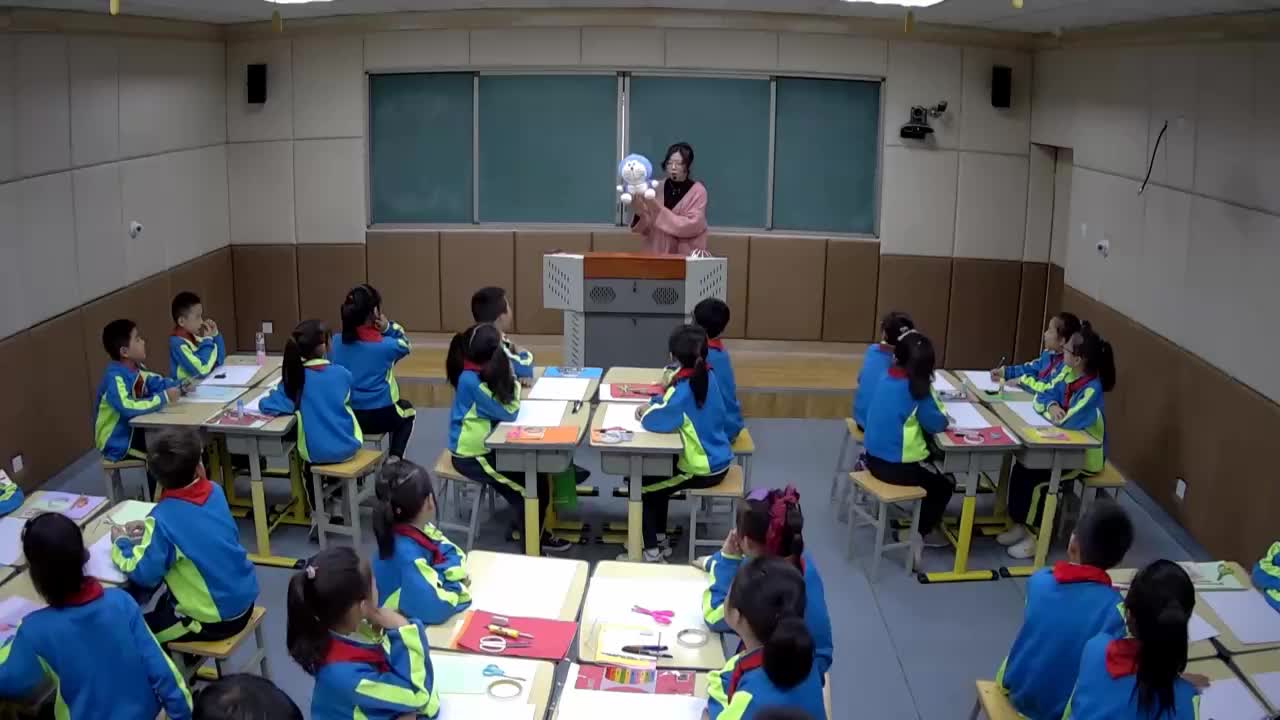 李唯《对剪花样》